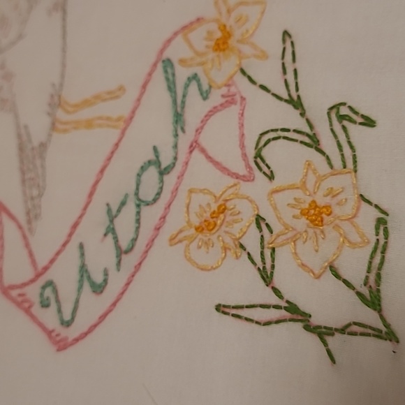 Vintage Hand Stitched Utah State Bird & Flower - Picture 9 of 16